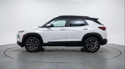 Summit White 2025 Chevrolet Trailblazer LT