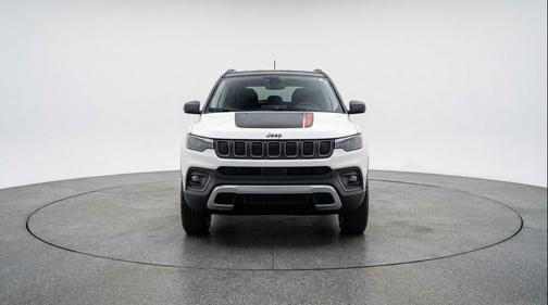 Bright White Clearcoat 2025 Jeep Compass Trailhawk