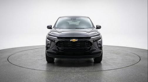 Mosaic Black Metallic 2025 Chevrolet Trax LT