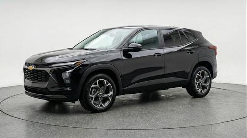 Mosaic Black Metallic 2025 Chevrolet Trax LT