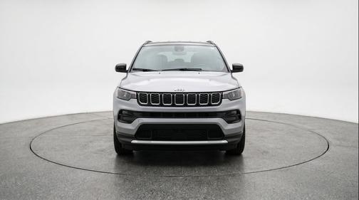 Silver Zynith Metallic Clearcoat 2025 Jeep Compass Limited