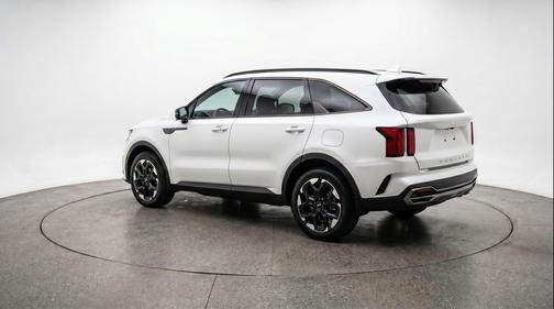 Glacial White Pearl 2024 Kia Sorento S