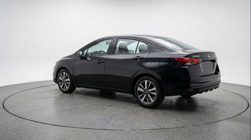 Super Black 2025 Nissan Versa 1.6 SV