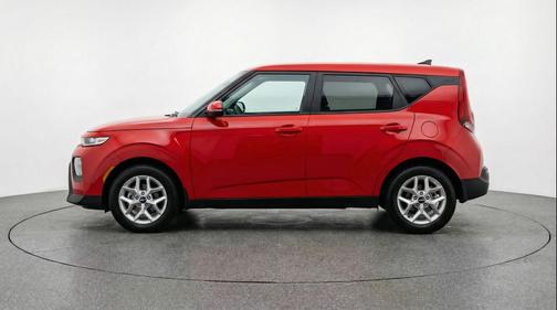 Inferno Red 2025 Kia Soul LX