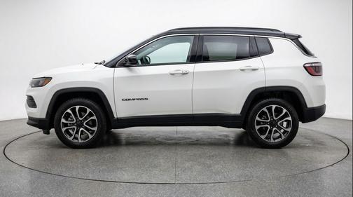 Bright White Clearcoat 2025 Jeep Compass Trailhawk