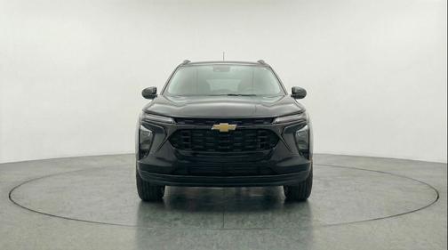 Mosaic Black Metallic 2025 Chevrolet Trax LT