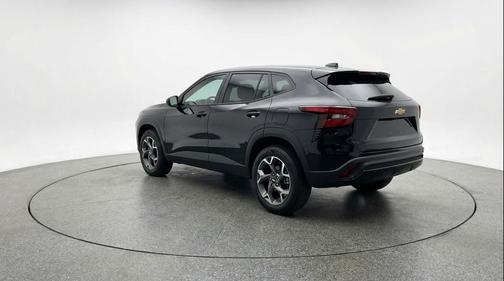 Mosaic Black Metallic 2025 Chevrolet Trax LT