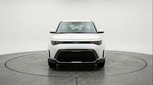 Snow White Pearl 2025 Kia Soul LX