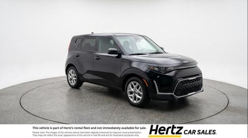 Fusion Black 2025 Kia Soul LX