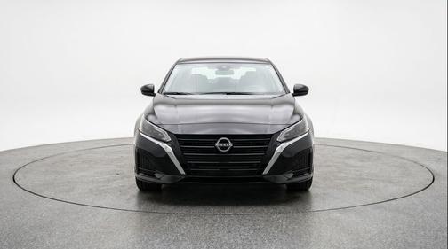 Super Black 2025 Nissan Altima SV FWD