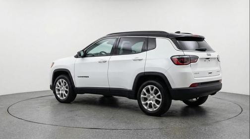 Bright White Clearcoat 2025 Jeep Compass Limited
