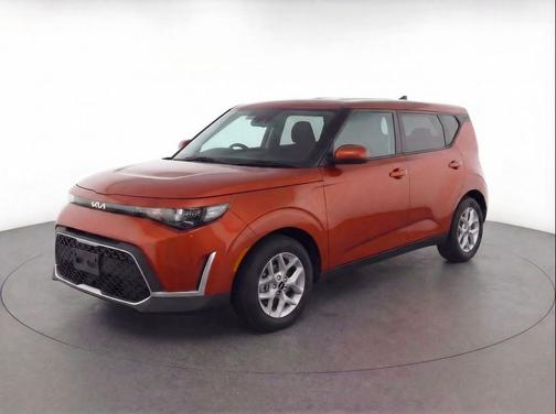 Mars Orange 2023 Kia Soul LX