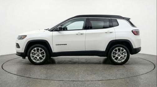 Bright White Clearcoat 2025 Jeep Compass Limited