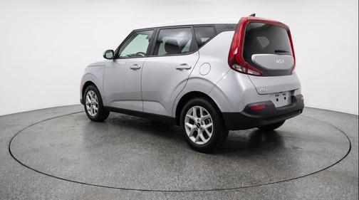 Steel Gray 2025 Kia Soul LX