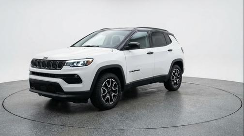 Bright White Clearcoat 2025 Jeep Compass Trailhawk