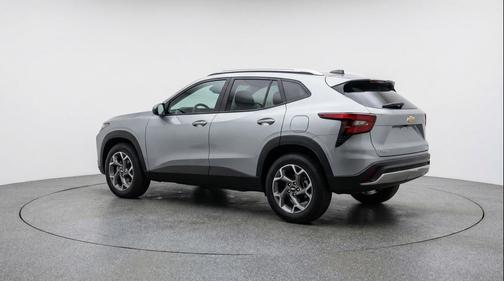 Sterling Gray Metallic 2025 Chevrolet Trax LT