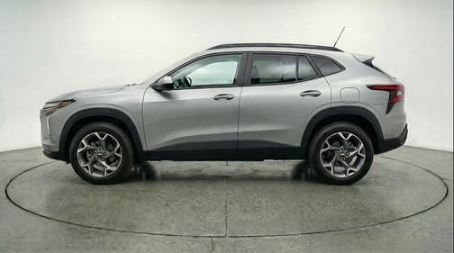 Sterling Gray Metallic 2025 Chevrolet Trax LT