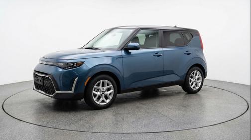 Gravity Gray 2025 Kia Soul LX