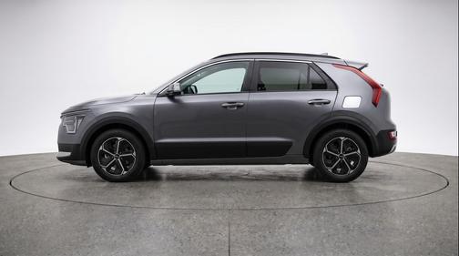 Interstellar Gray 2026 Kia Niro LX