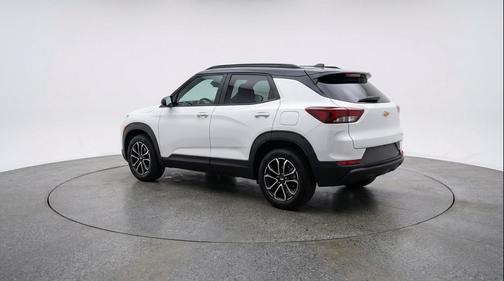 Summit White 2025 Chevrolet Trailblazer LT