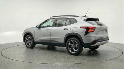 Sterling Gray Metallic 2025 Chevrolet Trax LT