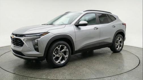 Sterling Gray Metallic 2025 Chevrolet Trax LT