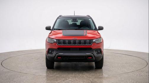 Red Hot Pearlcoat 2025 Jeep Compass Trailhawk