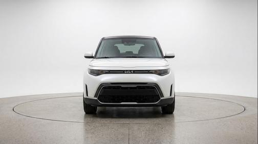 Snow White Pearl 2025 Kia Soul LX
