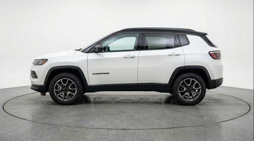Bright White Clearcoat 2025 Jeep Compass Trailhawk