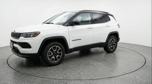 Bright White Clearcoat 2025 Jeep Compass Trailhawk