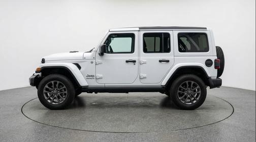 Bright White Clearcoat 2025 Jeep Wrangler Sport S