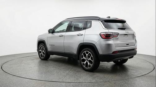 Silver Zynith Metallic Clearcoat 2025 Jeep Compass Limited
