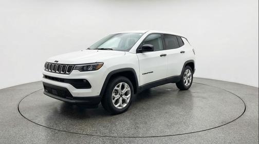 Bright White Clearcoat 2025 Jeep Compass Latitude