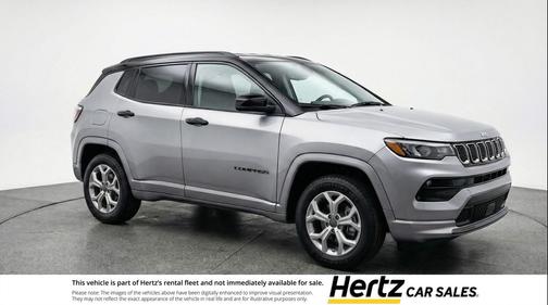 Silver Zynith Metallic Clearcoat 2025 Jeep Compass Latitude
