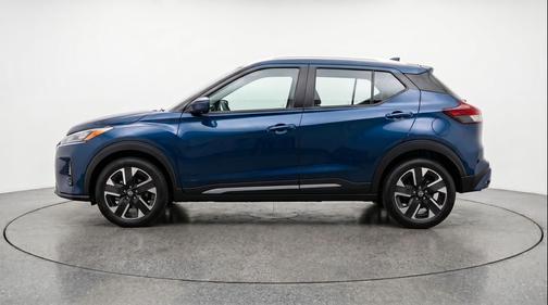 Deep Blue Pearl 2026 Nissan Kicks SV