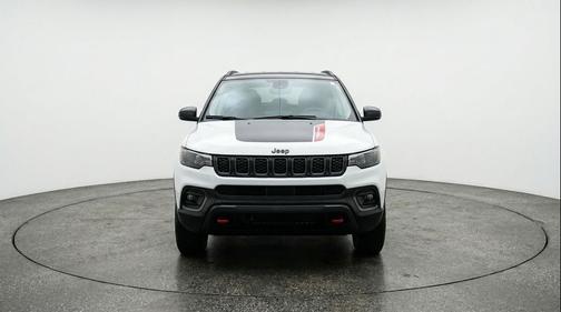 Bright White Clearcoat 2025 Jeep Compass Trailhawk