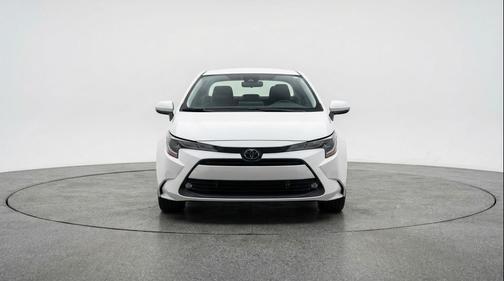 Ice Cap 2025 Toyota Corolla LE