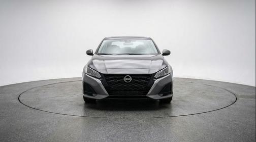 Gun Metallic 2025 Nissan Altima SV FWD