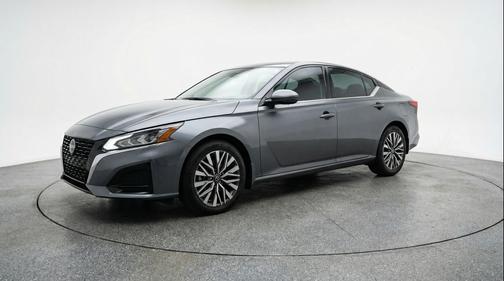 Gun Metallic 2025 Nissan Altima SV FWD