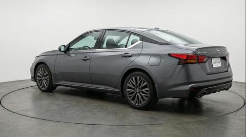 Gun Metallic 2025 Nissan Altima SV FWD