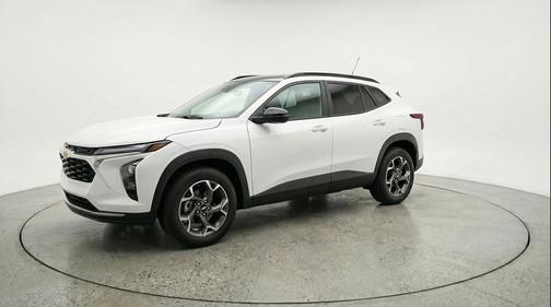 Summit White 2025 Chevrolet Trax LT