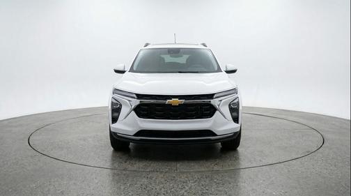 Summit White 2025 Chevrolet Trax LT