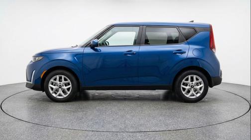 Gravity Gray 2025 Kia Soul LX