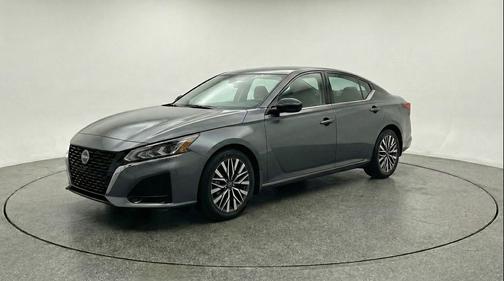 Gun Metallic 2025 Nissan Altima SV FWD