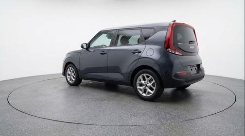 Gravity Gray 2025 Kia Soul LX