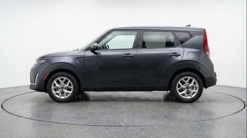 Gravity Gray 2025 Kia Soul LX