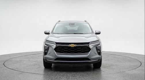 Sterling Gray Metallic 2025 Chevrolet Trax LT