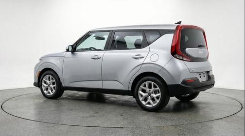 Steel Gray 2025 Kia Soul LX