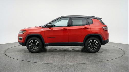 Red Hot Pearlcoat 2025 Jeep Compass Trailhawk