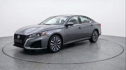 Gun Metallic 2025 Nissan Altima SV FWD